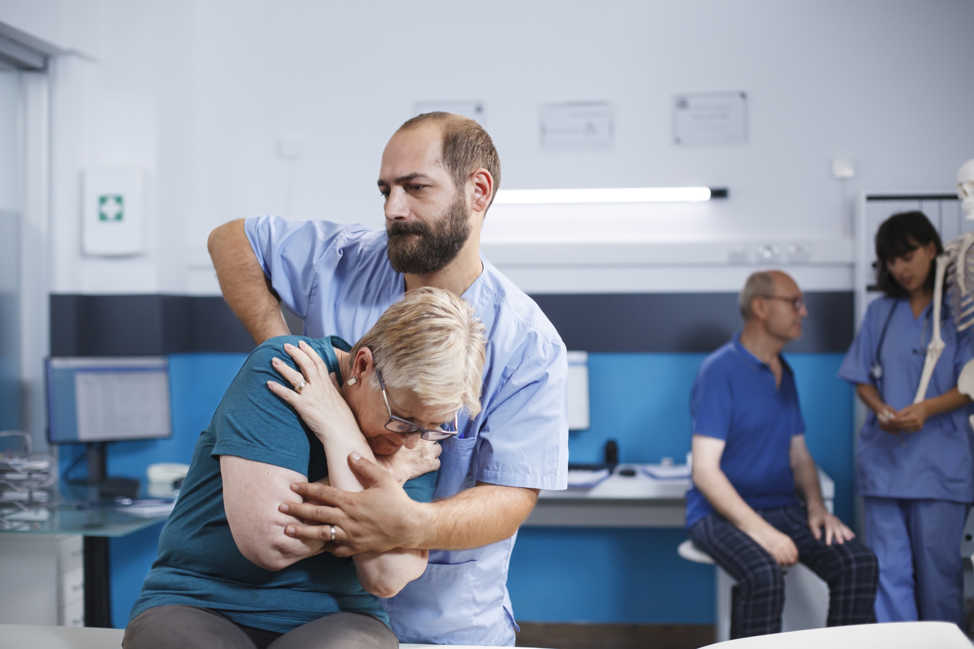 patient-receiving-pain-relief-massage-2025-02-20-07-43-02-utc