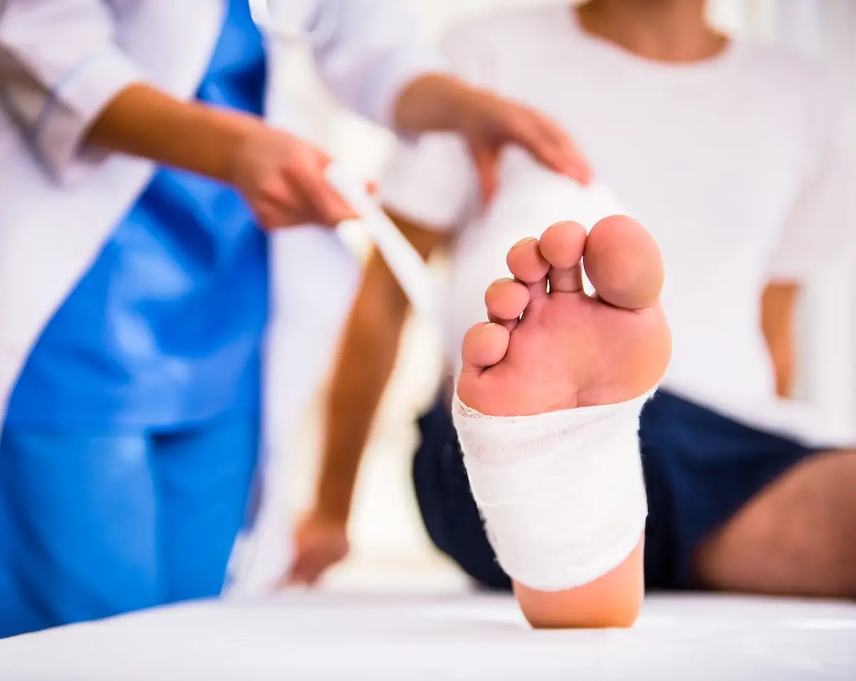 injury-man-in-doctor-2024-10-21-00-48-00-utc